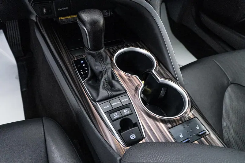 Toyota Camry — Poza 18