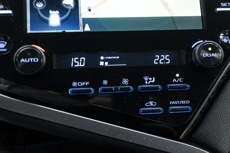 Toyota Camry — Poza 11