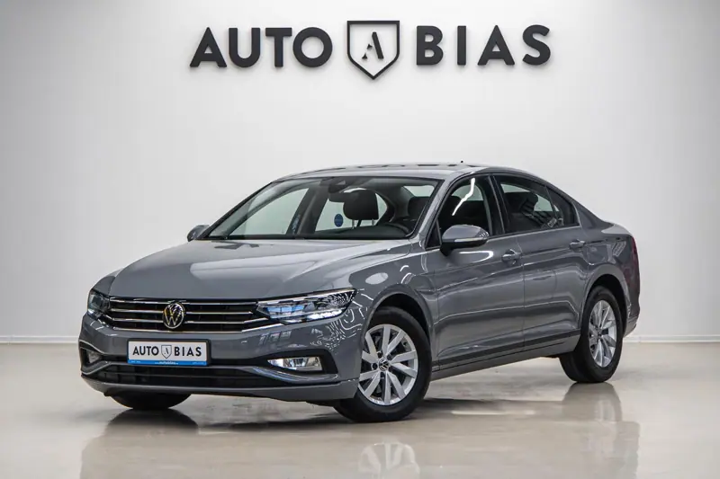 Volkswagen Passat — Poza 1