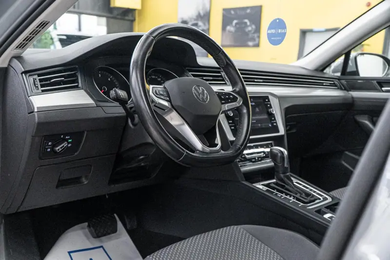 Volkswagen Passat — Poza 6