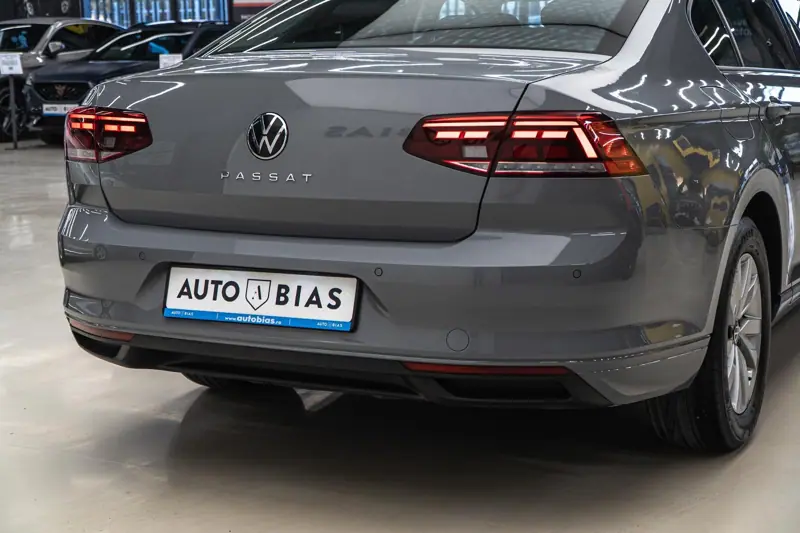 Volkswagen Passat — Poza 13