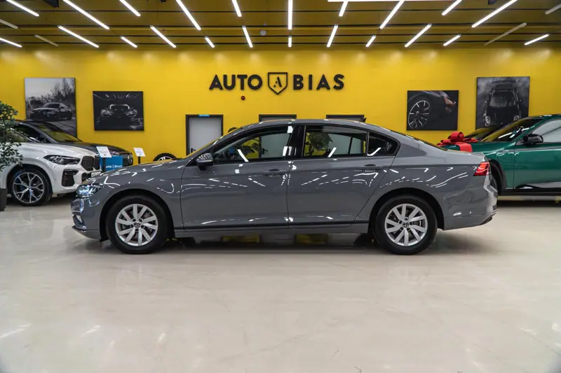 Volkswagen Passat — Poza 16
