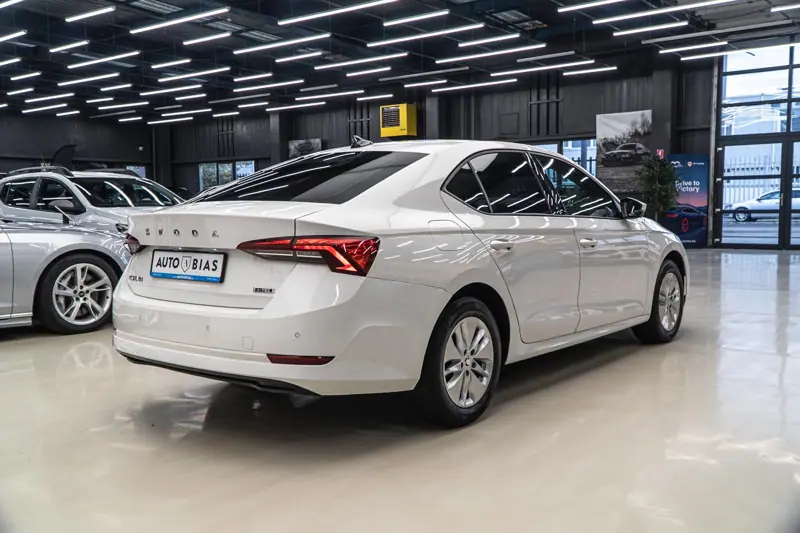 Skoda Octavia — Poza 7