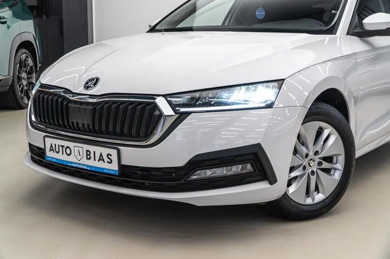 Skoda Octavia — Poza 10