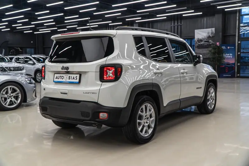 Jeep Renegade — Poza 5