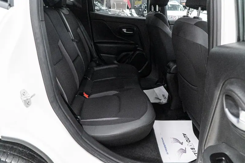 Jeep Renegade — Poza 8