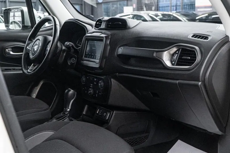 Jeep Renegade — Poza 29