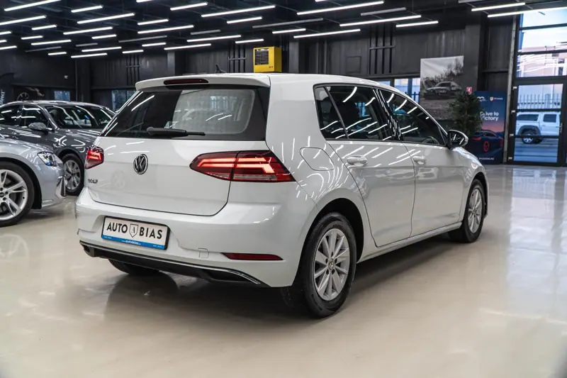 Volkswagen Golf — Poza 7