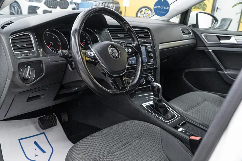 Volkswagen Golf — Poza 6