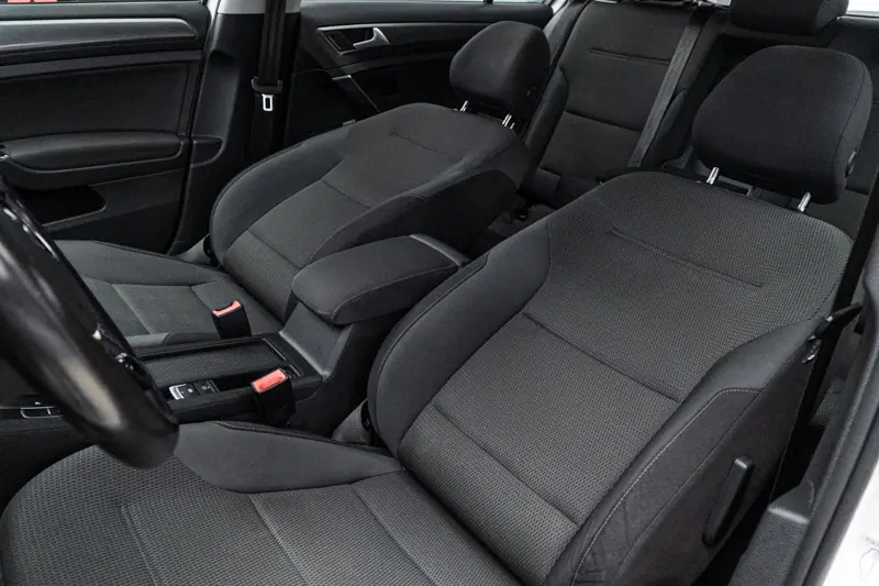 Volkswagen Golf — Poza 12