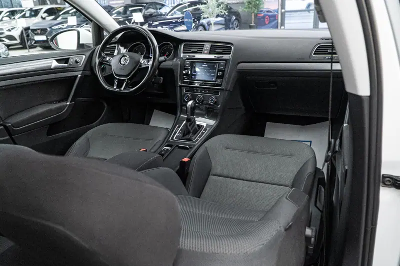 Volkswagen Golf — Poza 2