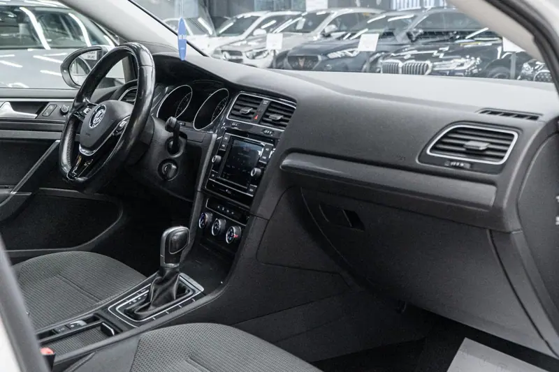 Volkswagen Golf — Poza 35