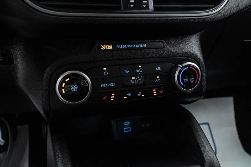 Ford Focus — Poza 11