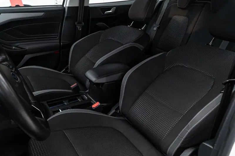 Ford Focus — Poza 12