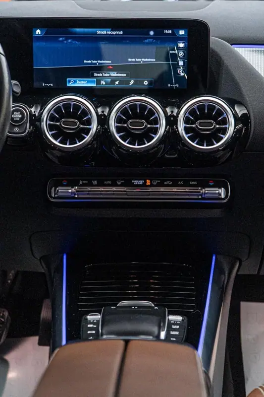 Mercedes-Benz GLA — Poza 4