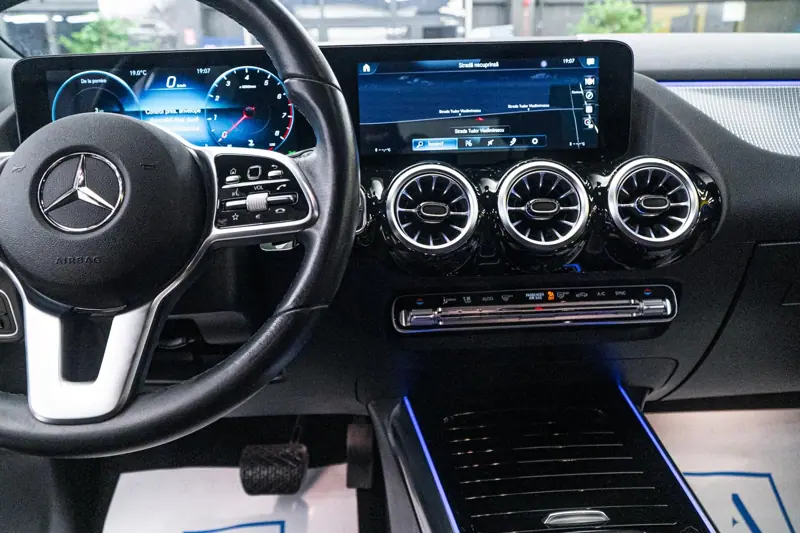 Mercedes-Benz GLA — Poza 24