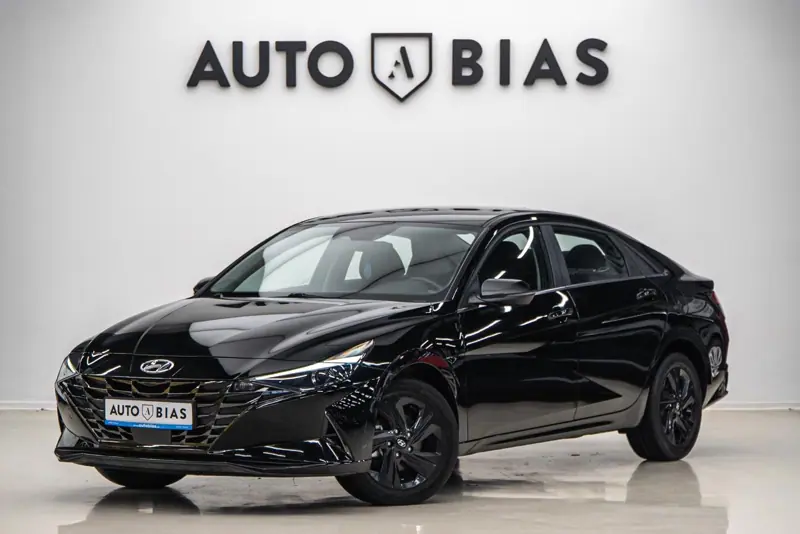 Hyundai Elantra — Poza 1
