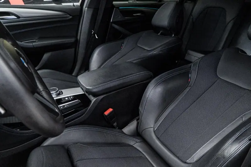 BMW X4 — Poza 21