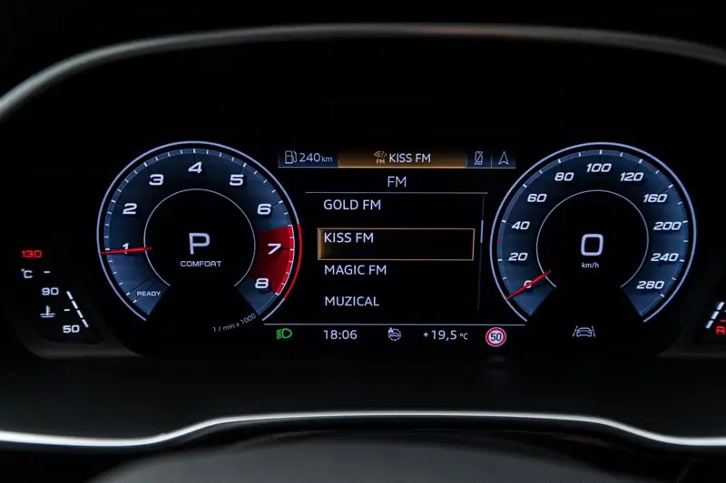 Audi Q3 Sportback — Poza 33