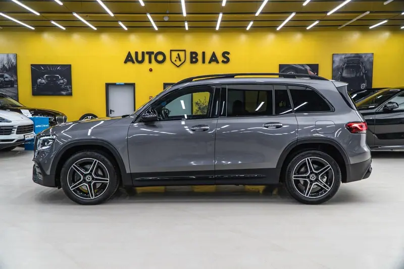 Mercedes-Benz GLB — Poza 16