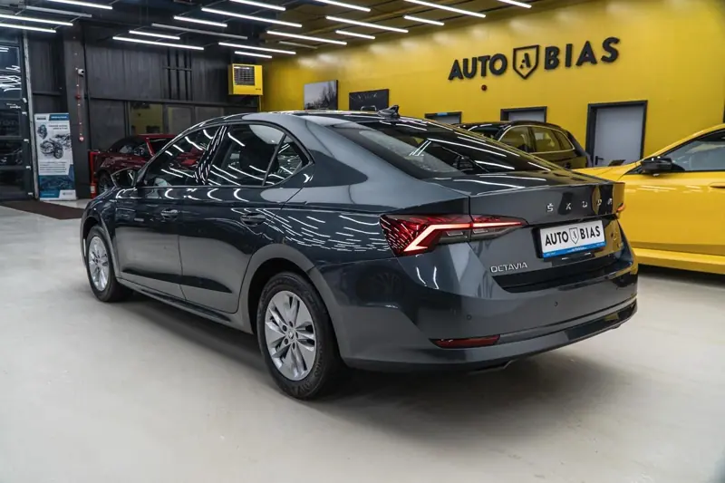 Skoda Octavia — Poza 5