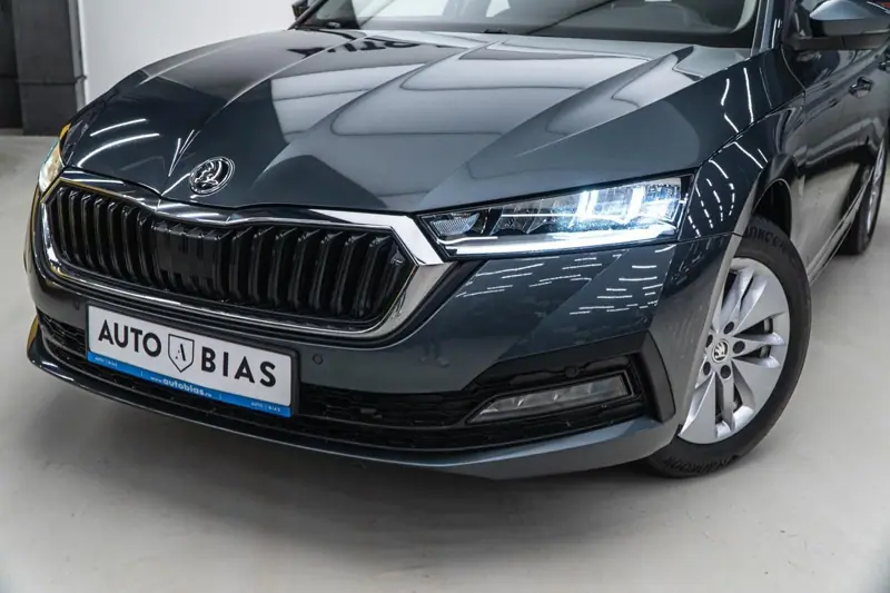 Skoda Octavia — Poza 10
