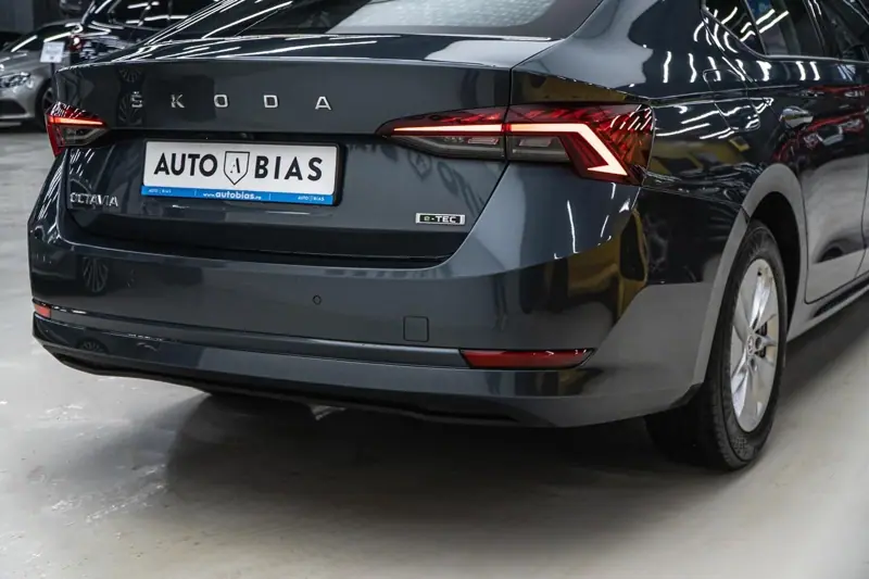 Skoda Octavia — Poza 13