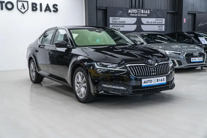 Skoda Superb — Poza 3