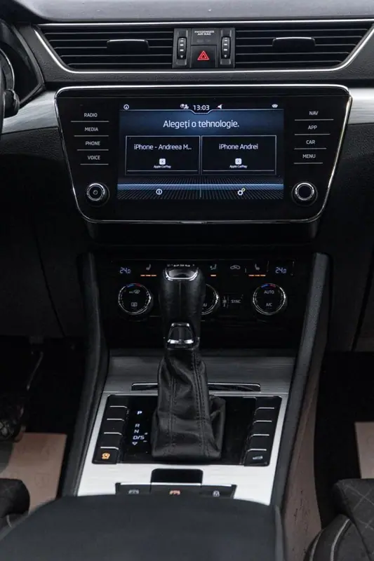 Skoda Superb — Poza 4