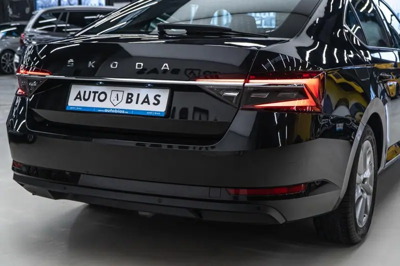 Skoda Superb — Poza 13