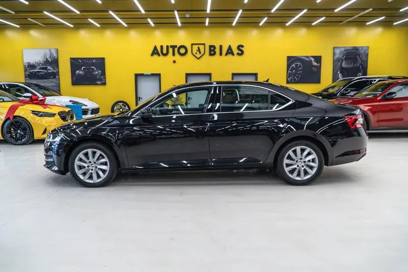 Skoda Superb — Poza 16
