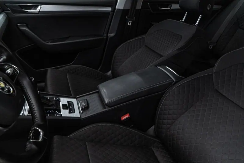Skoda Superb — Poza 17