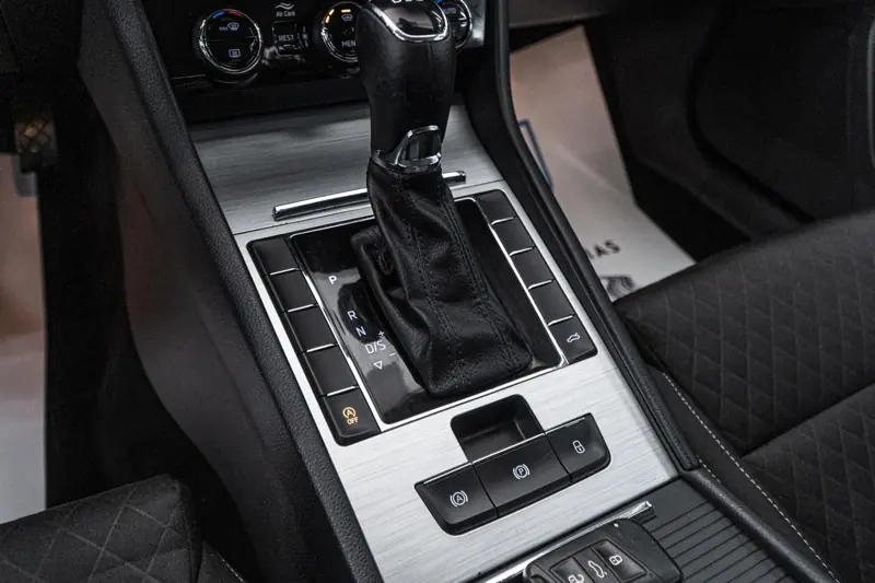 Skoda Superb — Poza 20