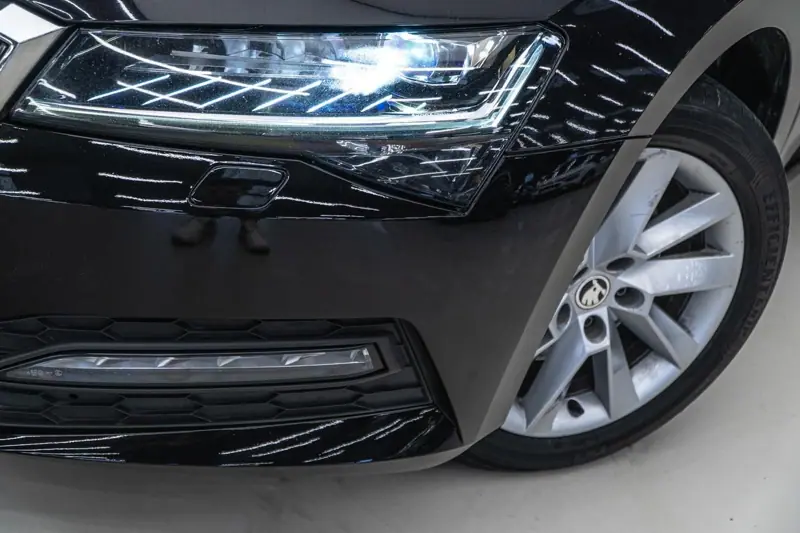 Skoda Superb — Poza 35