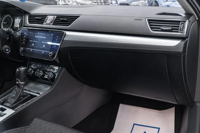 Skoda Superb — Poza 37