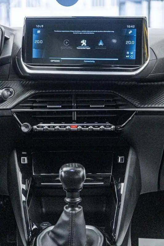 Peugeot 2008 — Poza 4