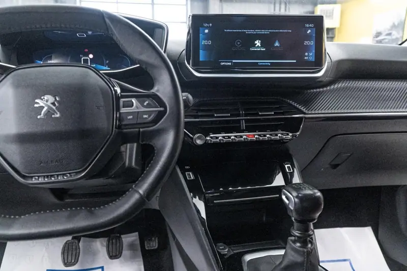 Peugeot 2008 — Poza 15