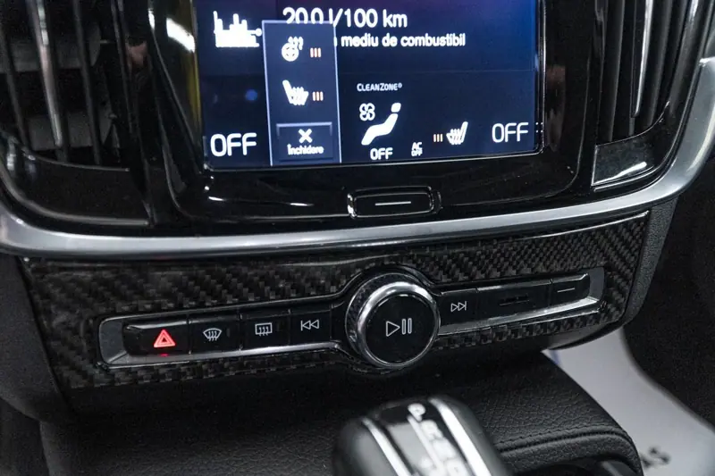 Volvo S90 — Poza 18