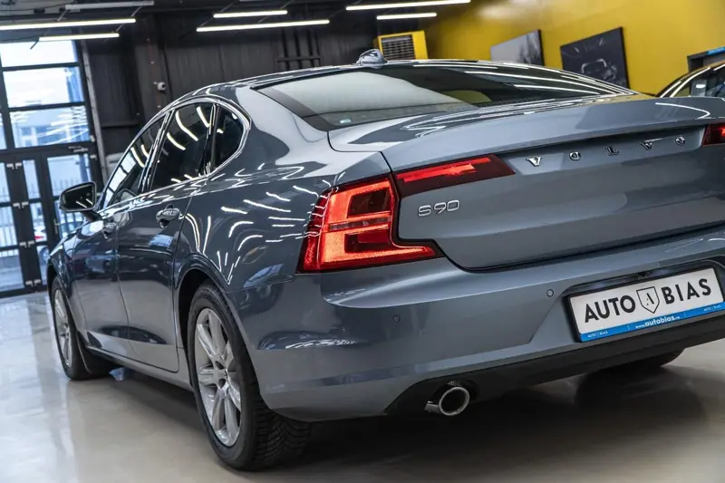 Volvo S90 — Poza 31