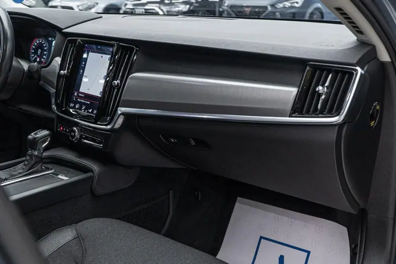 Volvo S90 — Poza 36