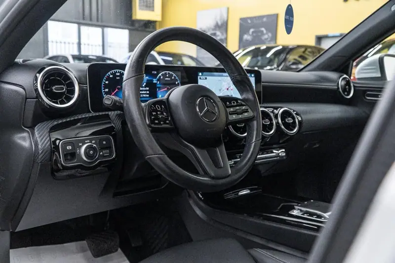 Mercedes-Benz A 180 — Poza 14