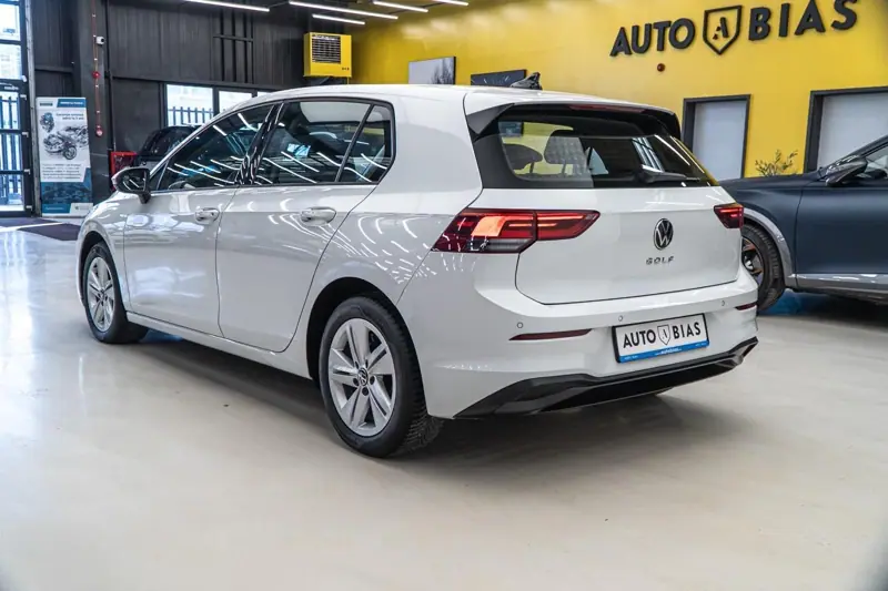 Volkswagen Golf — Poza 5