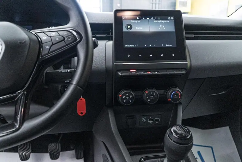 Renault Clio — Poza 23