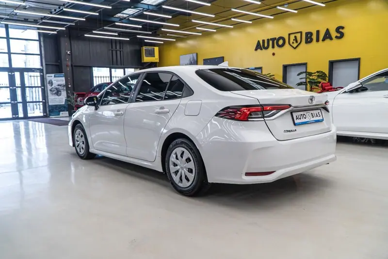 Toyota Corolla — Poza 5