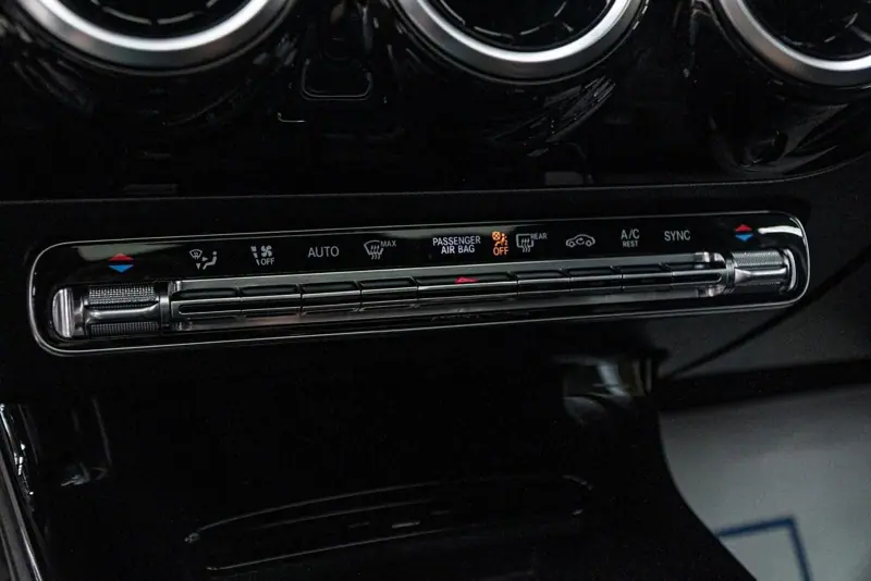 Mercedes-Benz A 200 — Poza 11
