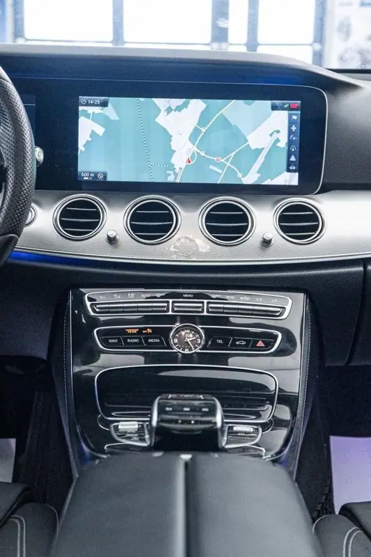 Mercedes-Benz E — Poza 4