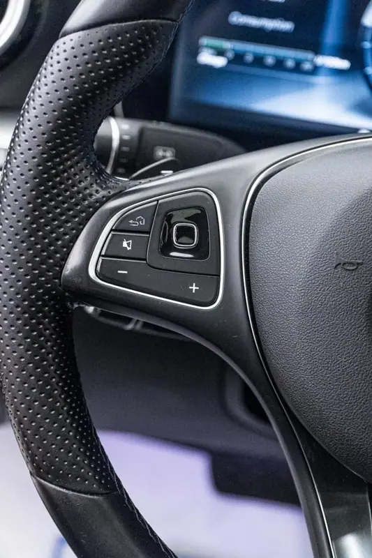Mercedes-Benz E — Poza 18