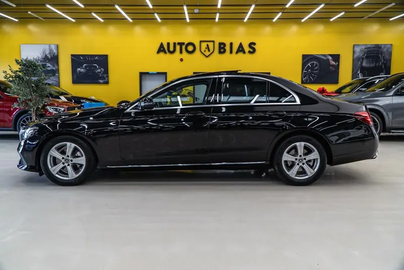 Mercedes-Benz E — Poza 22