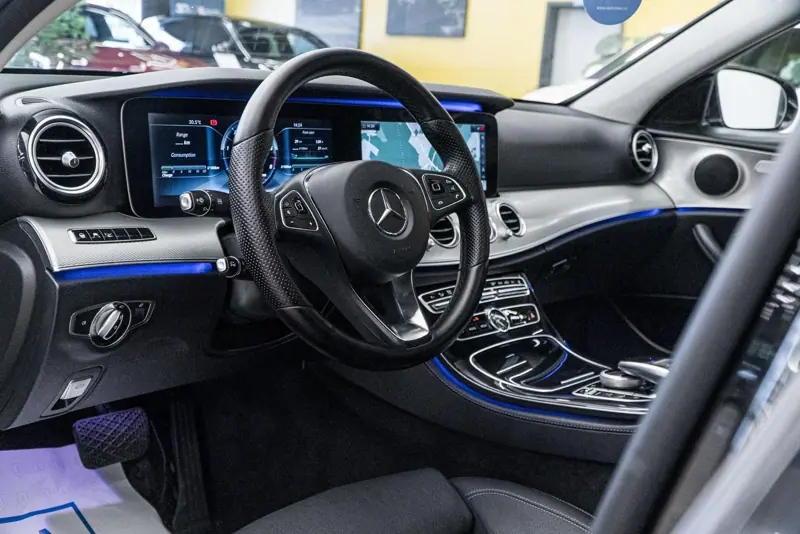 Mercedes-Benz E — Poza 29
