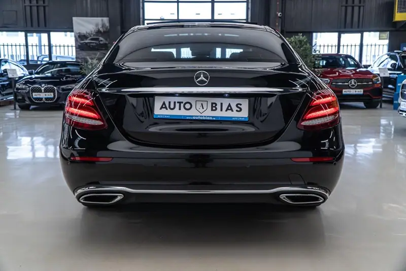 Mercedes-Benz E — Poza 31